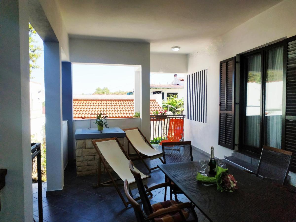 Apartment Lavanda Nova Ražanj Esterno foto