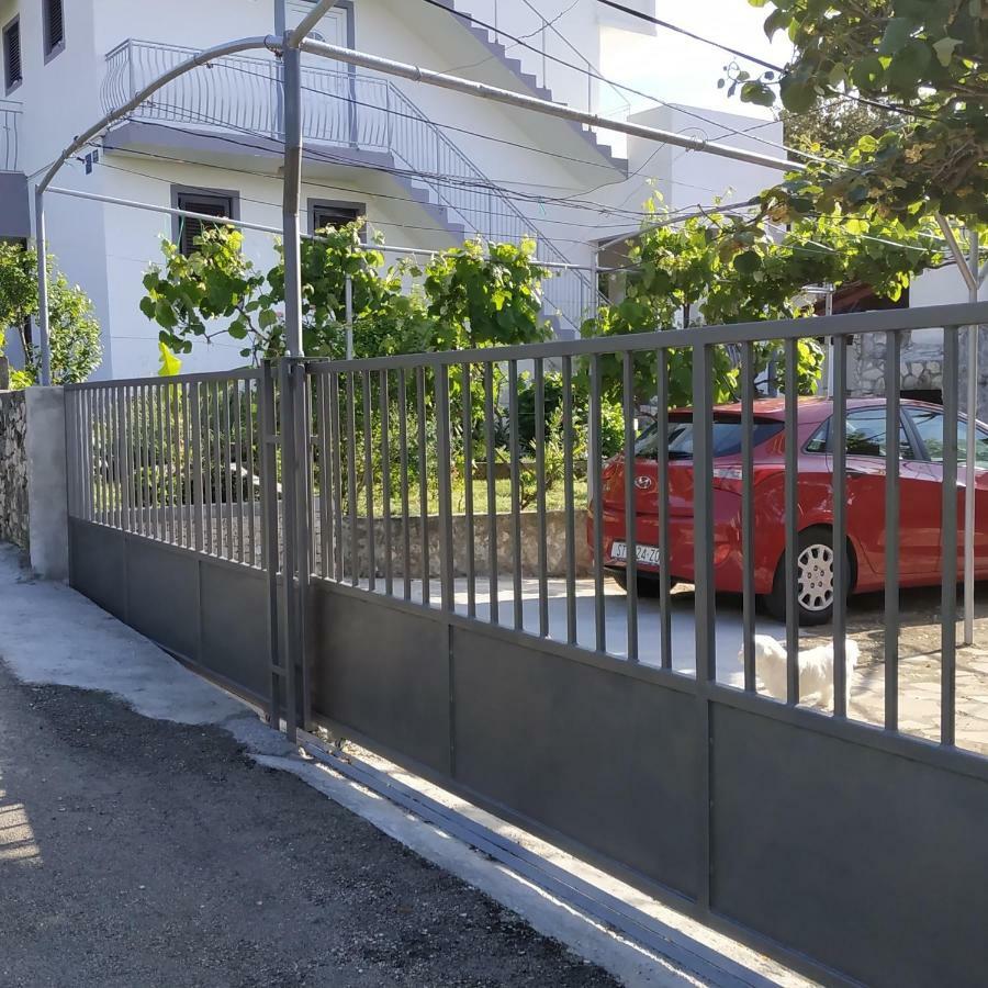 Apartment Lavanda Nova Ražanj Esterno foto